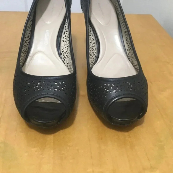 Rockport, open toe pump, leather shoe, Womans size 8.5 US black - Picture 7 of 14